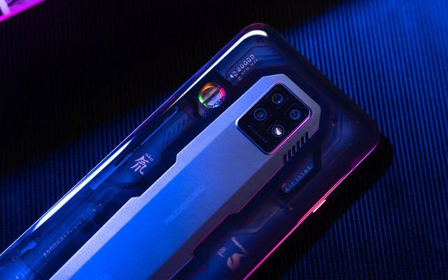 Red Magic 7 series ra mắt: Vi xử lý kép, sạc siêu nhanh 135W, camera ẩn dưới màn hình, tản nhiệt khủng, giá từ 14.3 triệu đồng - Ảnh 3.