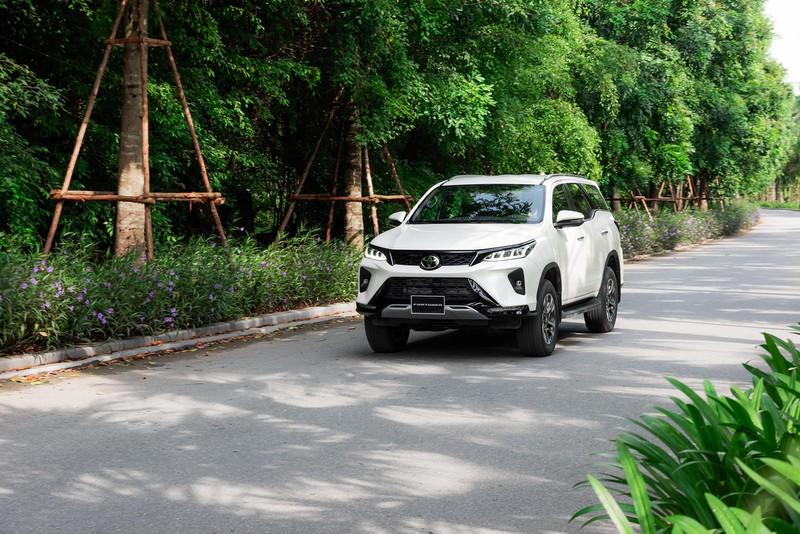 Toyota Việt Nam chính thức giới thiệu Fortuner 2022 có giá gần 1,5 tỷ đồng­ ảnh 1