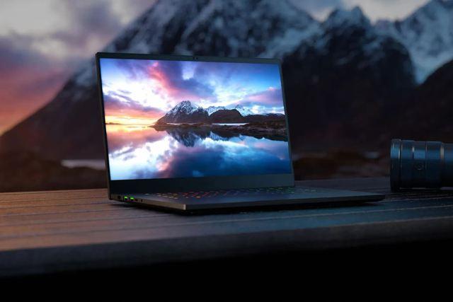 Razer Blade 15 2022 ra mắt với màn hình OLED 240Hz đầu tiên thế giới - Ảnh 1. Razer Blade 15 2022 ra mắt với màn hình OLED 240Hz đầu tiên thế giới - Ảnh 1.