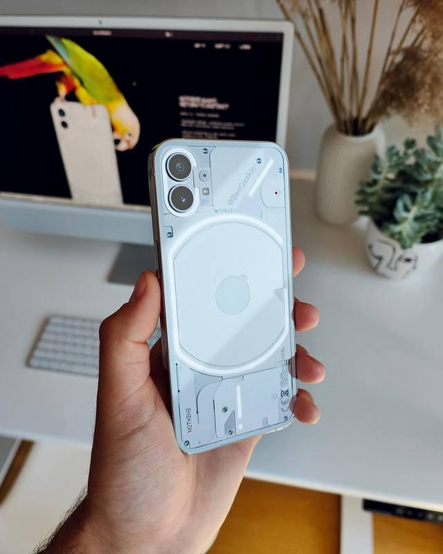 Lộ diện smartphone mới của cựu sáng lập OnePlus: Nothing Phone (1) - Ảnh 3.