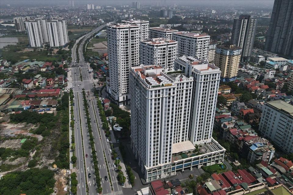 Áp lực đè nặng trục đường Lê Quang Đạo: Cao ốc bủa vây trụ sở Bộ Ngoại giao Áp lực đè nặng trục đường Lê Quang Đạo: Cao ốc bủa vây trụ sở Bộ Ngoại giao