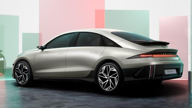 Hyundai ra mắt xe điện Ioniq 6: Kẻ thách thức Tesla! - Ảnh 2. Hyundai ra mắt xe điện Ioniq 6: Kẻ thách thức Tesla! - Ảnh 2.