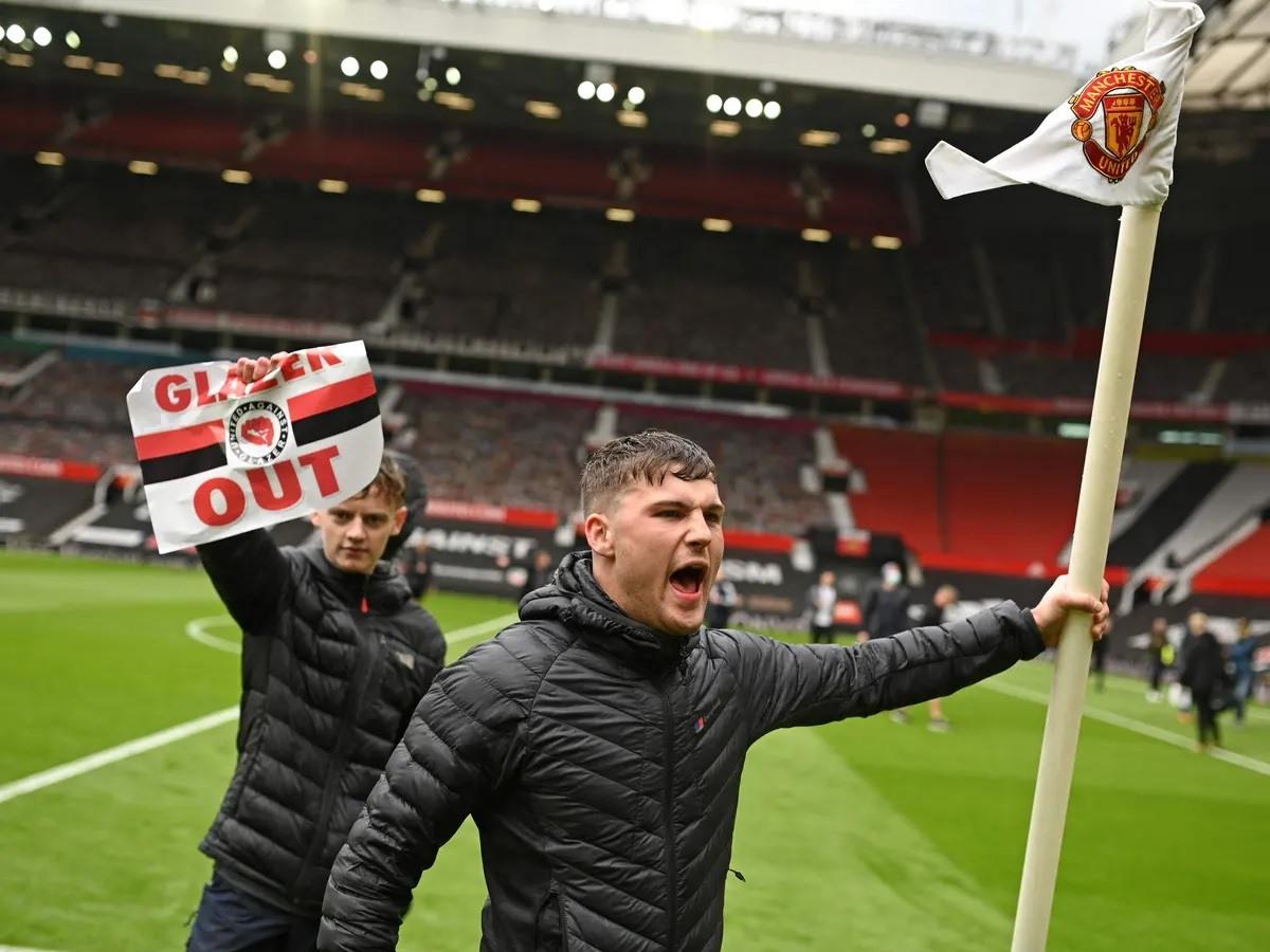 Old Trafford từng bị đại náo vào năm ngoái. Ảnh: AFP