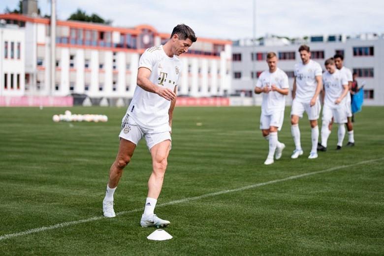 Nhưng mối quan hệ với lãnh đạo đội gần đây không tốt nên cuối cùng chia tay trong lặng lẽ. Ảnh: FC Bayern Munich