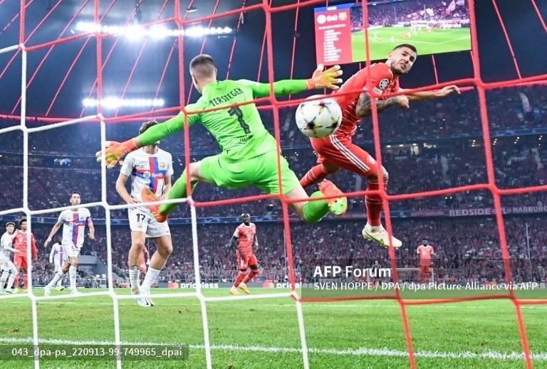 Bayern liên tục có 2 bàn thắng ngay ở đầu hiệp 2.  Ảnh: AFP