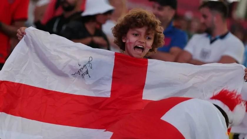 Cổ động viên Anh ăn mừng kỷ lục tại World Cup 2022 ảnh 5