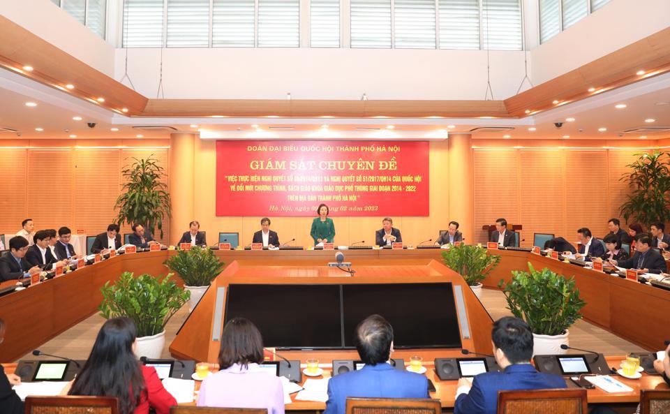 Quang cảnh buổi làm việc của Đoàn giám sát với UBND TP Hà Nội