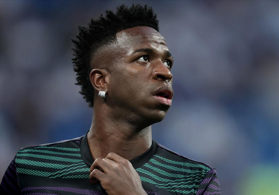 Vinicius bị phân biệt chủng tộc và đã đến lúc ngừng nói về bóng đá