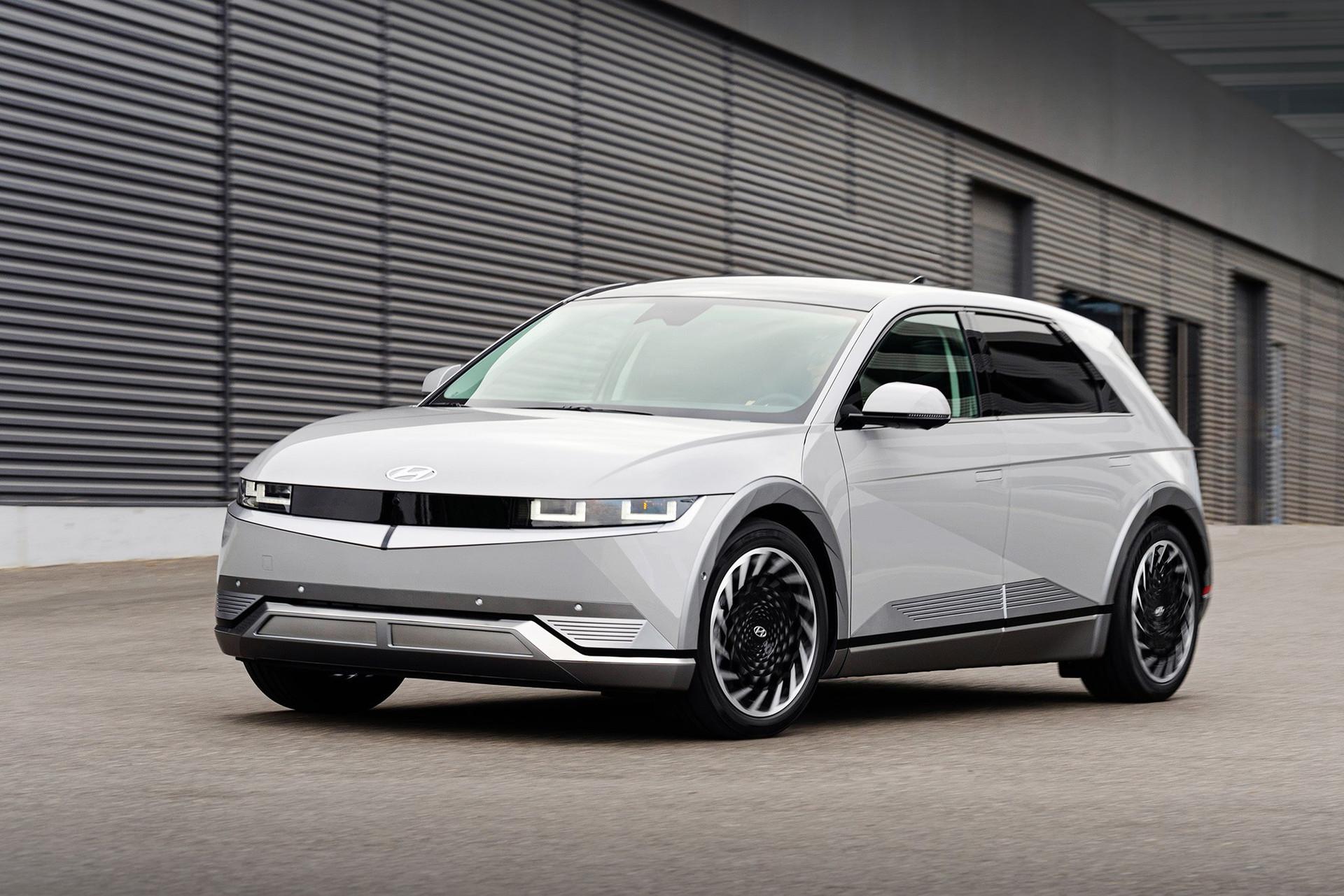 Hyundai Ioniq 5 sản xuất tại Việt Nam, giá từ 1,3 tỷ đồng đối đầu VinFast VF8 - Ảnh 2. Hyundai Ioniq 5 sản xuất tại Việt Nam, giá từ 1,3 tỷ đồng đối đầu VinFast VF8 - Ảnh 2.