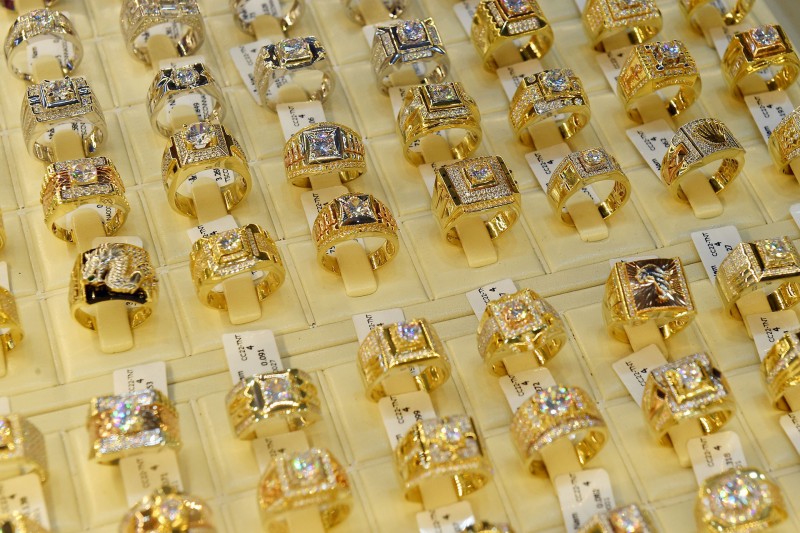 Điểm tin kinh tế - thị trường ngày 10/11/2023: Vàng giảm tới gần nửa triệu đồng/lượng Điểm tin kinh tế - thị trường ngày 10/11/2023: Vàng giảm tới gần nửa triệu đồng/lượng