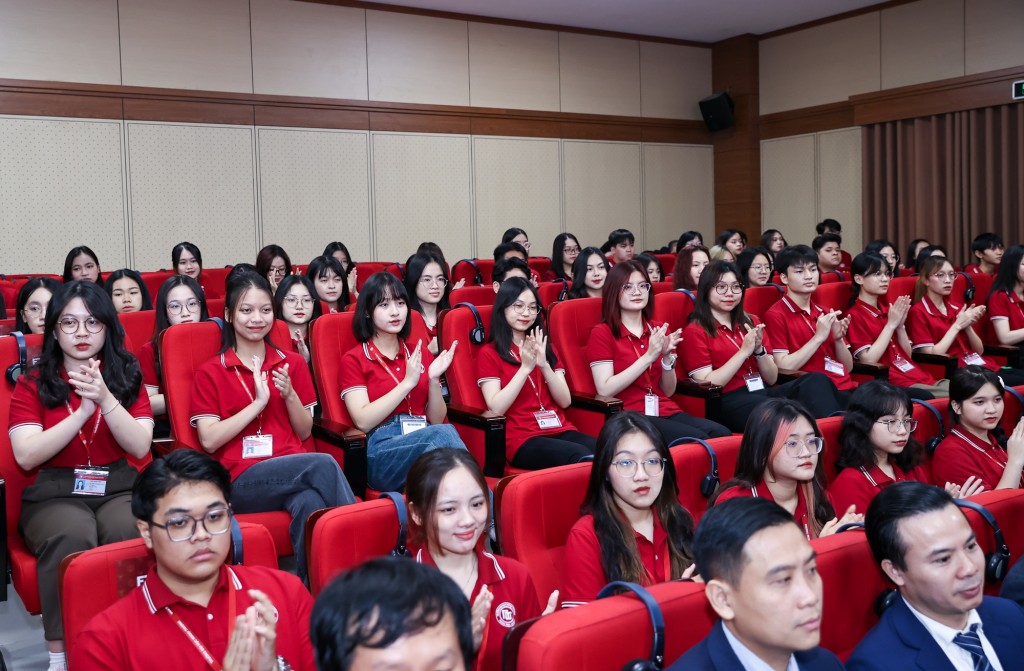 Thế hệ trẻ cần bồi đắp tình hữu nghị bền chặt Việt Nam - Campuchia Thế hệ trẻ cần bồi đắp tình hữu nghị bền chặt Việt Nam - Campuchia