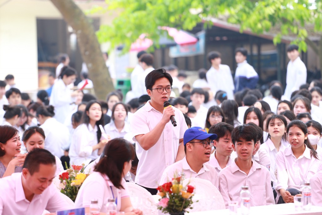 Nhiều thông tin bổ ích, thiết thực về định hướng nghề Nhiều thông tin bổ ích, thiết thực về định hướng nghề