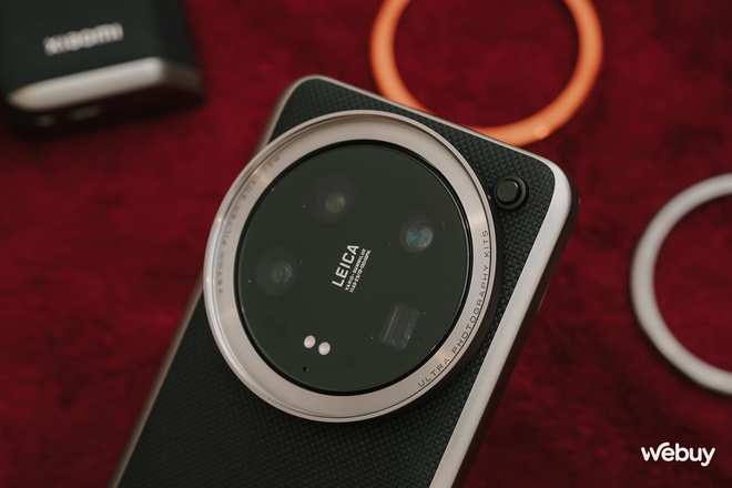 Mở hộp Xiaomi 14 Ultra chính hãng kèm bộ phụ kiện chụp ảnh cực chất: Máy ảnh compact giá hơn 30 triệu đồng dành cho các "dân chơi" Việt- Ảnh 4. Mở hộp Xiaomi 14 Ultra chính hãng kèm bộ phụ kiện chụp ảnh cực chất: Máy ảnh compact giá hơn 30 triệu đồng dành cho các "dân chơi" Việt- Ảnh 4.