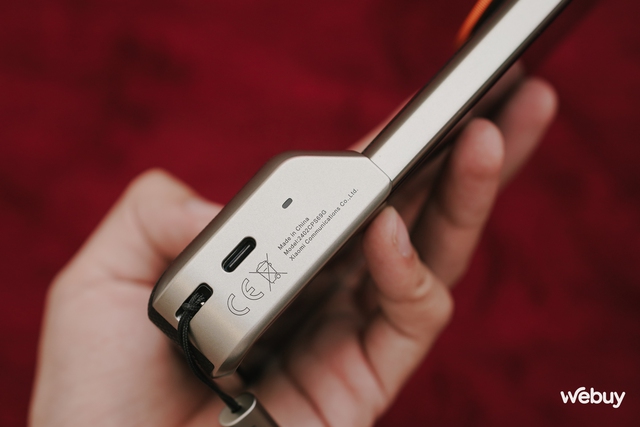 Mở hộp Xiaomi 14 Ultra chính hãng kèm bộ phụ kiện chụp ảnh cực chất: Máy ảnh compact giá hơn 30 triệu đồng dành cho các "dân chơi" Việt- Ảnh 18. Mở hộp Xiaomi 14 Ultra chính hãng kèm bộ phụ kiện chụp ảnh cực chất: Máy ảnh compact giá hơn 30 triệu đồng dành cho các "dân chơi" Việt- Ảnh 18.