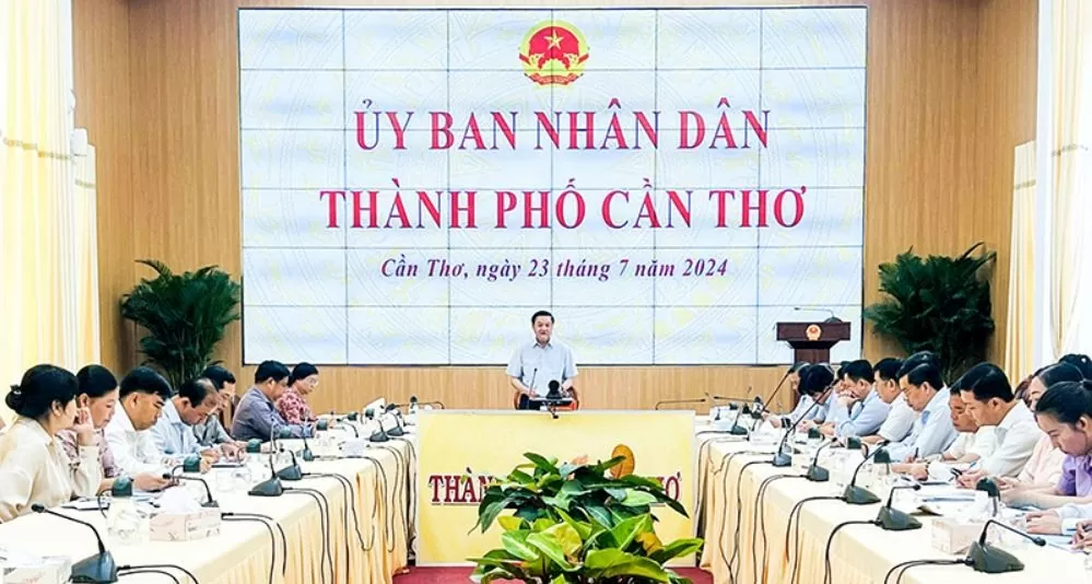 Ông Dương Tấn Hiển, Phó Chủ tịch Thường trực UBND TP Cần Thơ Ông Dương Tấn Hiển, Phó Chủ tịch Thường trực UBND TP Cần Thơ