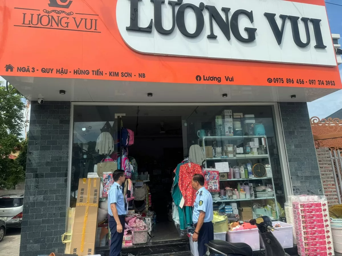 Ninh Bình: Xử phạt chủ cơ sở kinh doanh và buộc tiêu hủy 288 bánh trung thu nhập lậu Ninh Bình: Xử phạt chủ cơ sở kinh doanh và buộc tiêu hủy 288 bánh trung thu nhập lậu