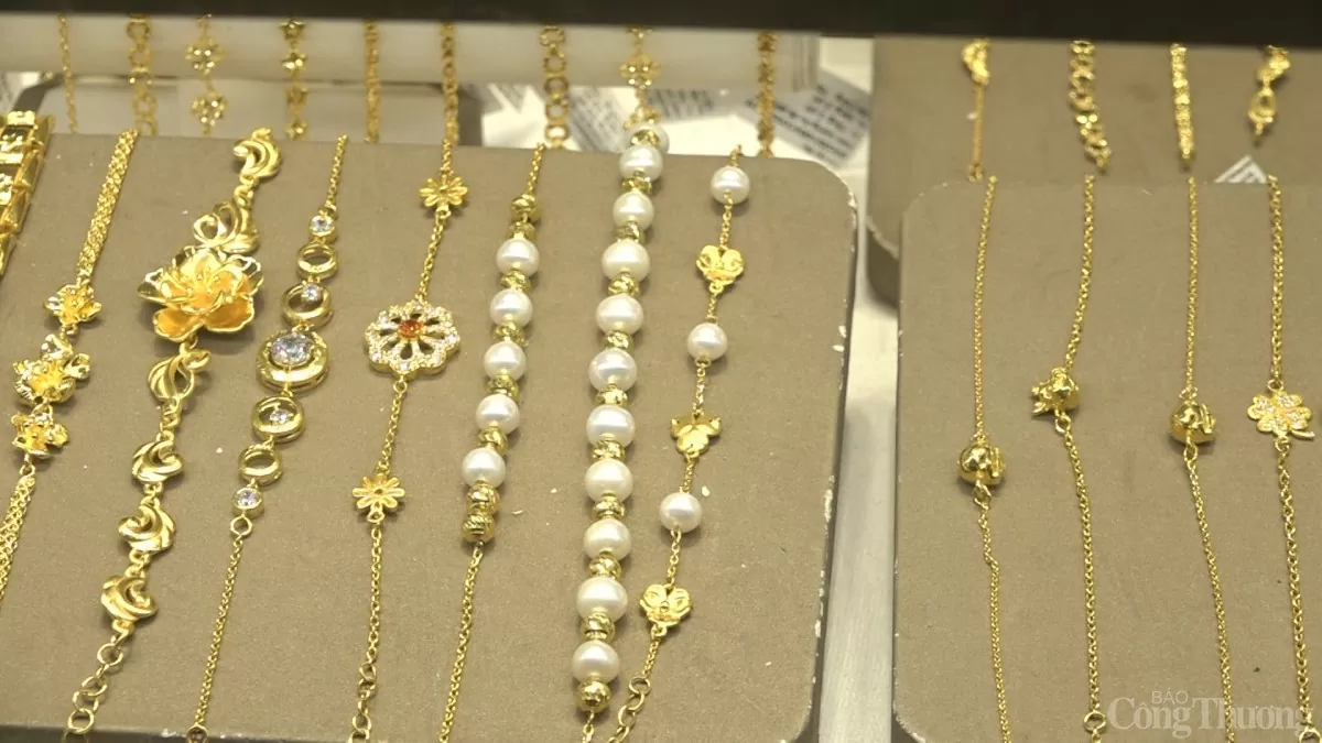 Giá vàng chiều nay 19/9: Vàng miếng SJC lao dốc Giá vàng chiều nay 19/9: Giá vàng miếng SJC lao dốc