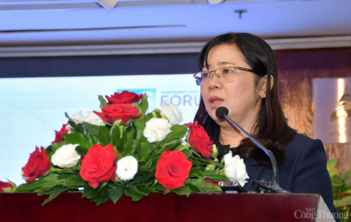 Bàn giải pháp thu hút đầu tư năng lượng tái tạo, thúc đẩy tăng trưởng kinh tế xanh TP. Hồ Chí Minh TP. Hồ Chí Minh: Bàn giải pháp thu hút đầu tư năng lượng tái tạo, thúc đẩy tăng trưởng kinh tế xanh