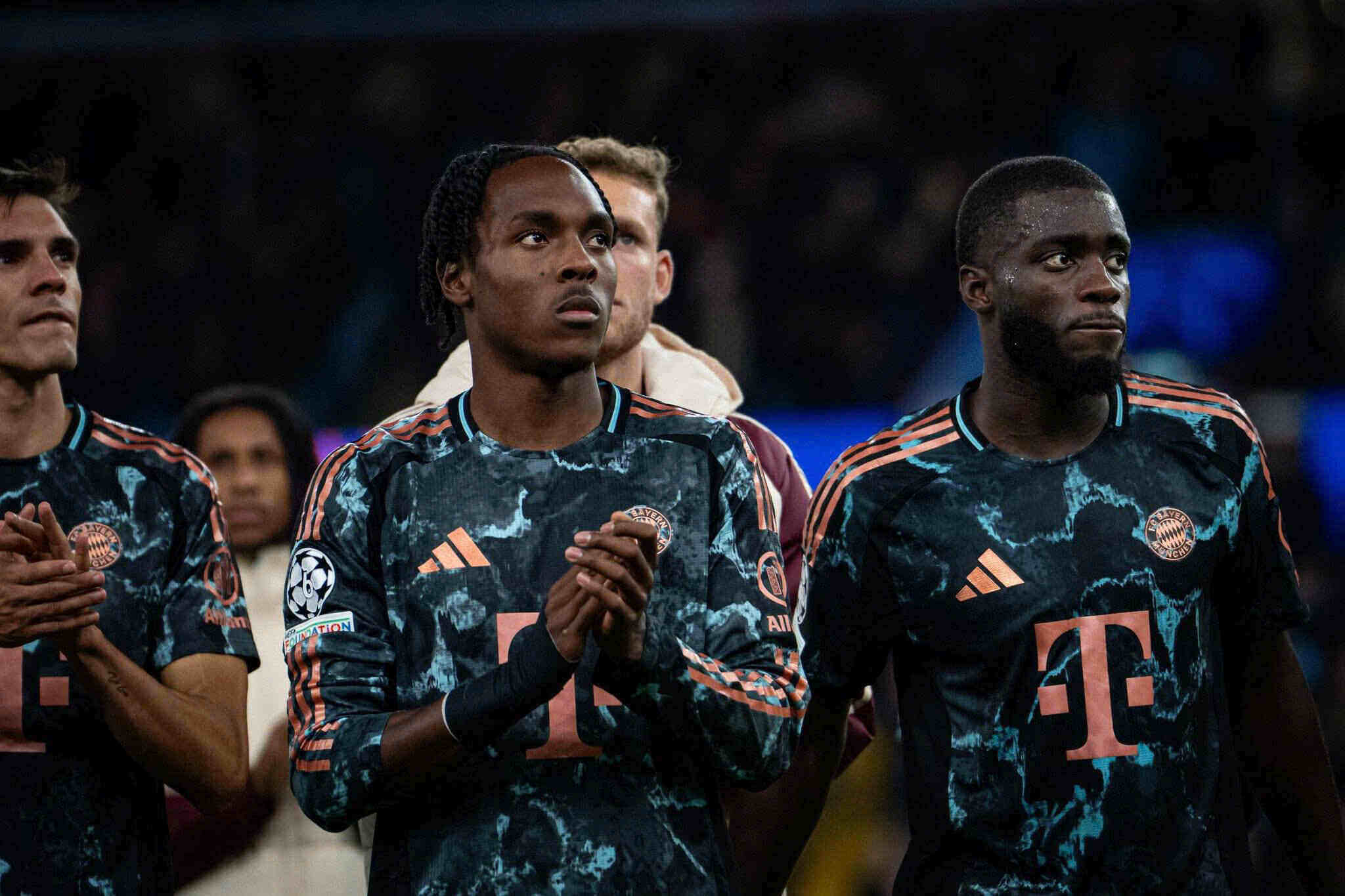 Kompany còn rất nhiều việc phải làm với Bayern.  Ảnh: FCB