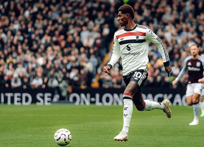 Erik ten Hag thừa nhận Man United gặp vấn đề về ghi bàn