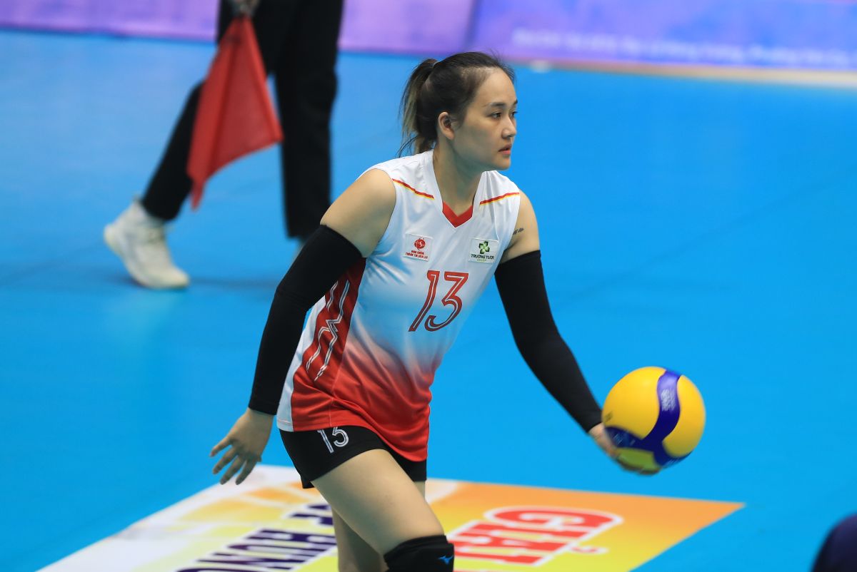 Chuyền hai Linh Chi tại giải bóng chuyền Cúp Hùng Vương 2024. Ảnh: Hoàng Huê