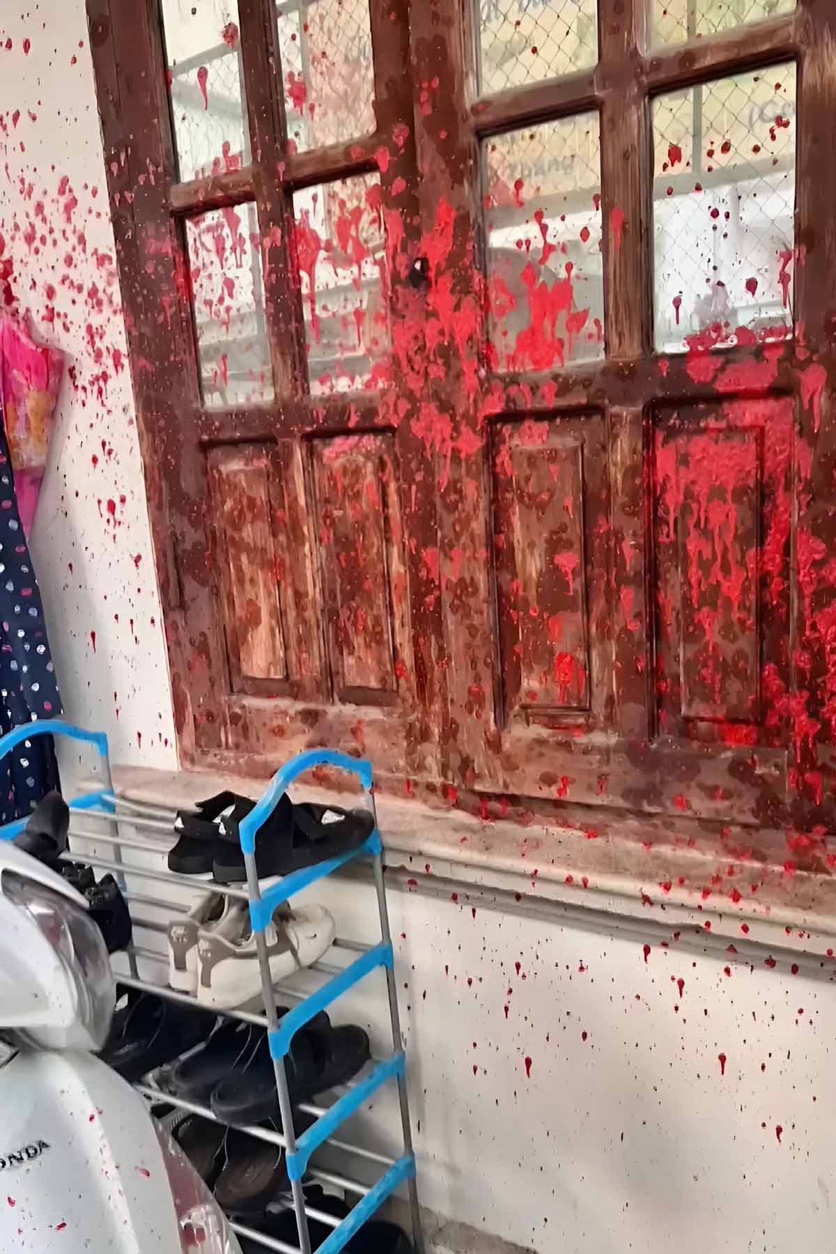 Các đối tượng đã nhiều lần tạt sơn