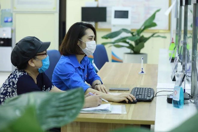 Chính sách thôi việc ngay khi tinh giản biên chế ra sao?