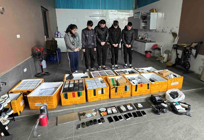 Nhóm người lừa đảo trên không gian mạng gần 8 tỉ đồng