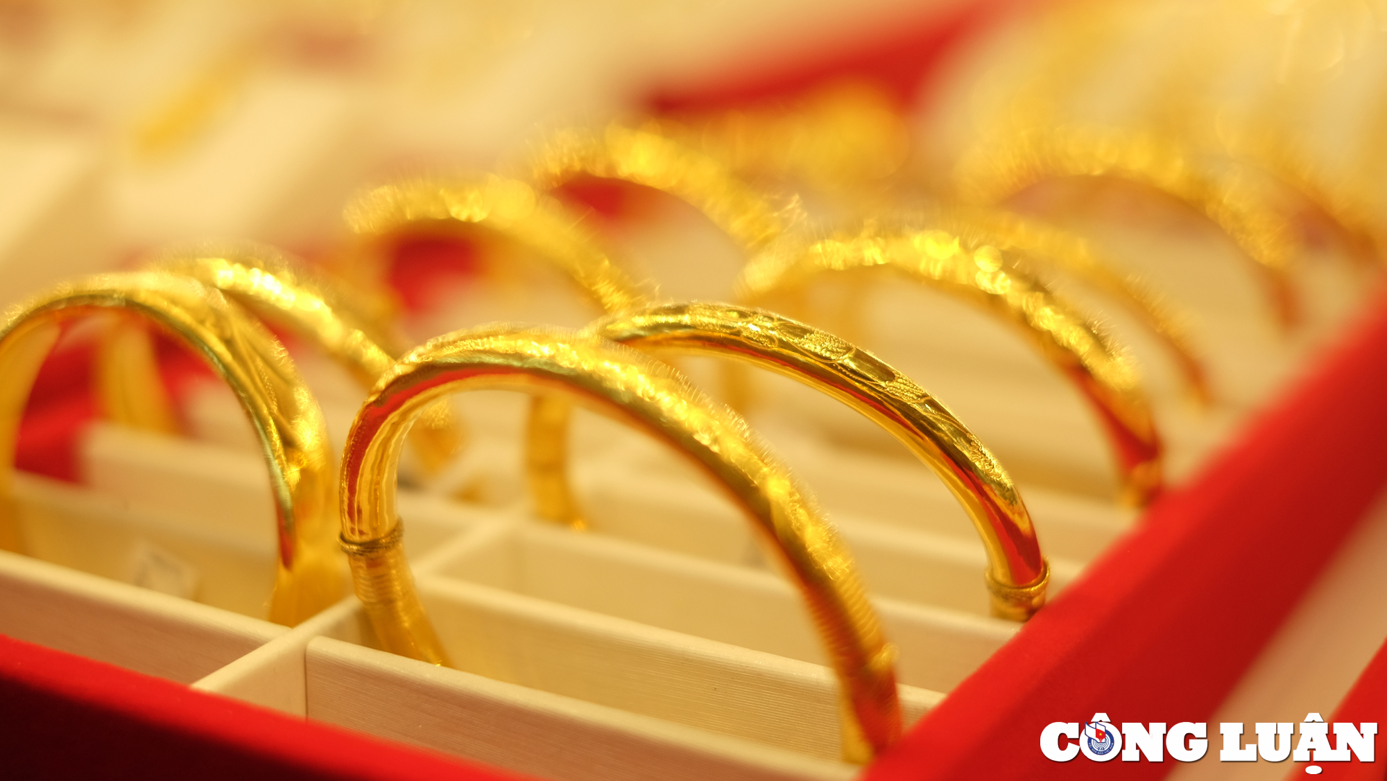 gia vang tang chenh lech mua ban noi rong hinh 1