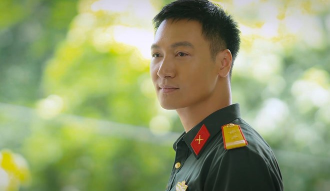 Vẻ đẹp người lính trong phim Không thời gian