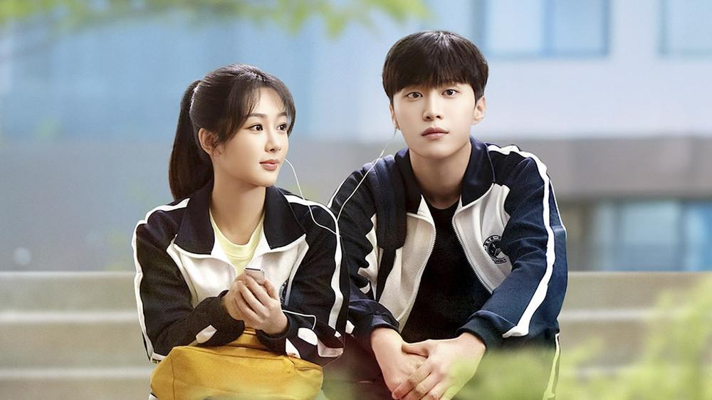 Chênh lệch trong tuổi tác, ngoại hình của Dương Tử - Phạm Thừa Thừa là một trong những nguyên nhân chính khiến phim flop. Ảnh: Nhà sản xuất