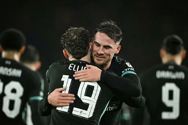 Harvey Elliott và Mac Allister là 2 cầu thủ có sự linh hoạt nhất trong đội hình của Liverpool. Ảnh: AFP