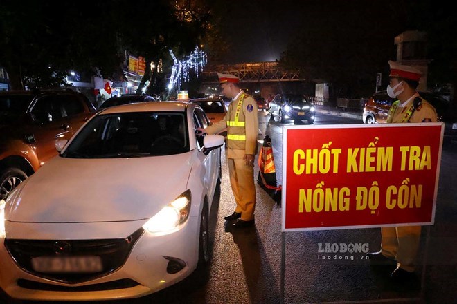 Bị phạt gần 35 triệu đồng vì kịch khung nồng độ cồn