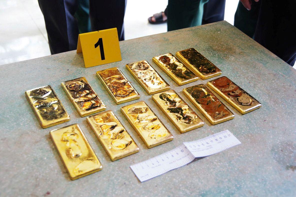 Tang vật trong vụ vận chuyển trái phép vàng qua biên giới tại An Giang. Ảnh: BĐBP An Giang