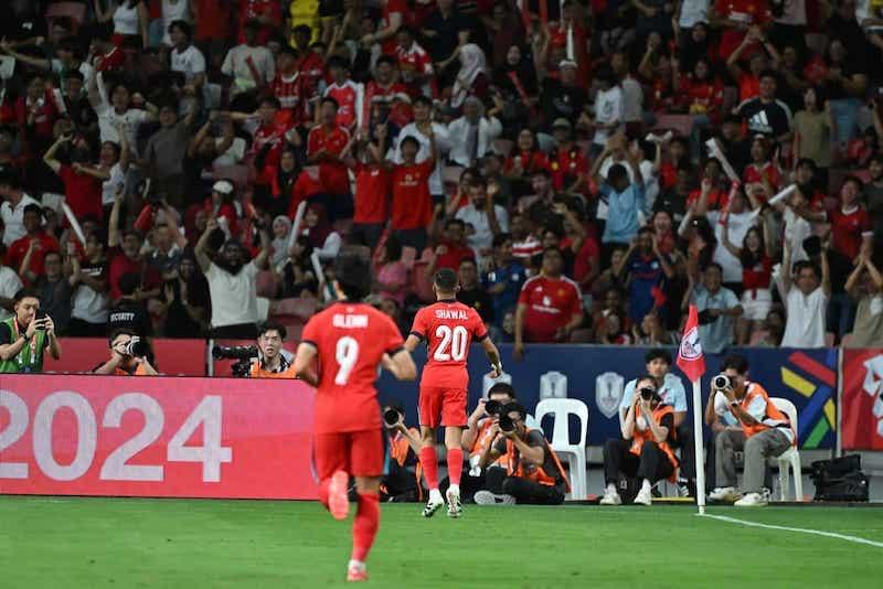 Shawal ăn mừng bàn mở tỉ số vào lưới Thái Lan ngày 17.12. Ảnh: Changsuek