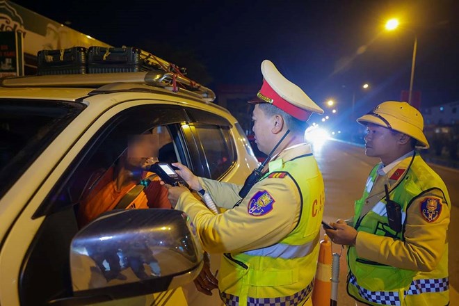 Xử phạt vi phạm giao thông gần 1 tỉ đồng trong dịp Tết