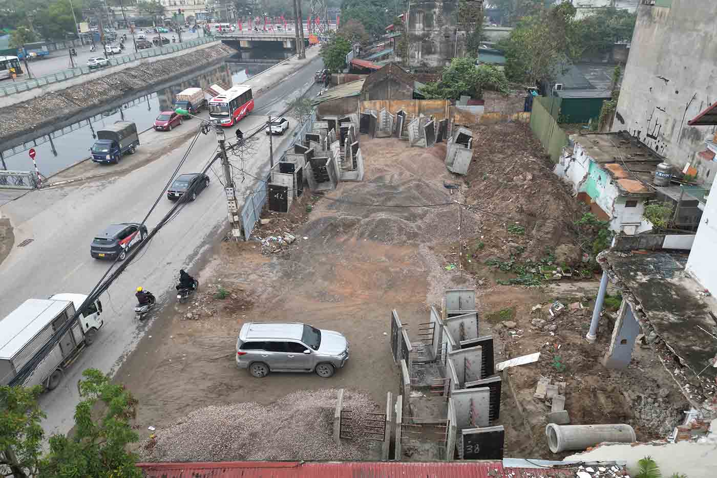 Nhiều đoạn mặt bằng bàn giao xôi đỗ.