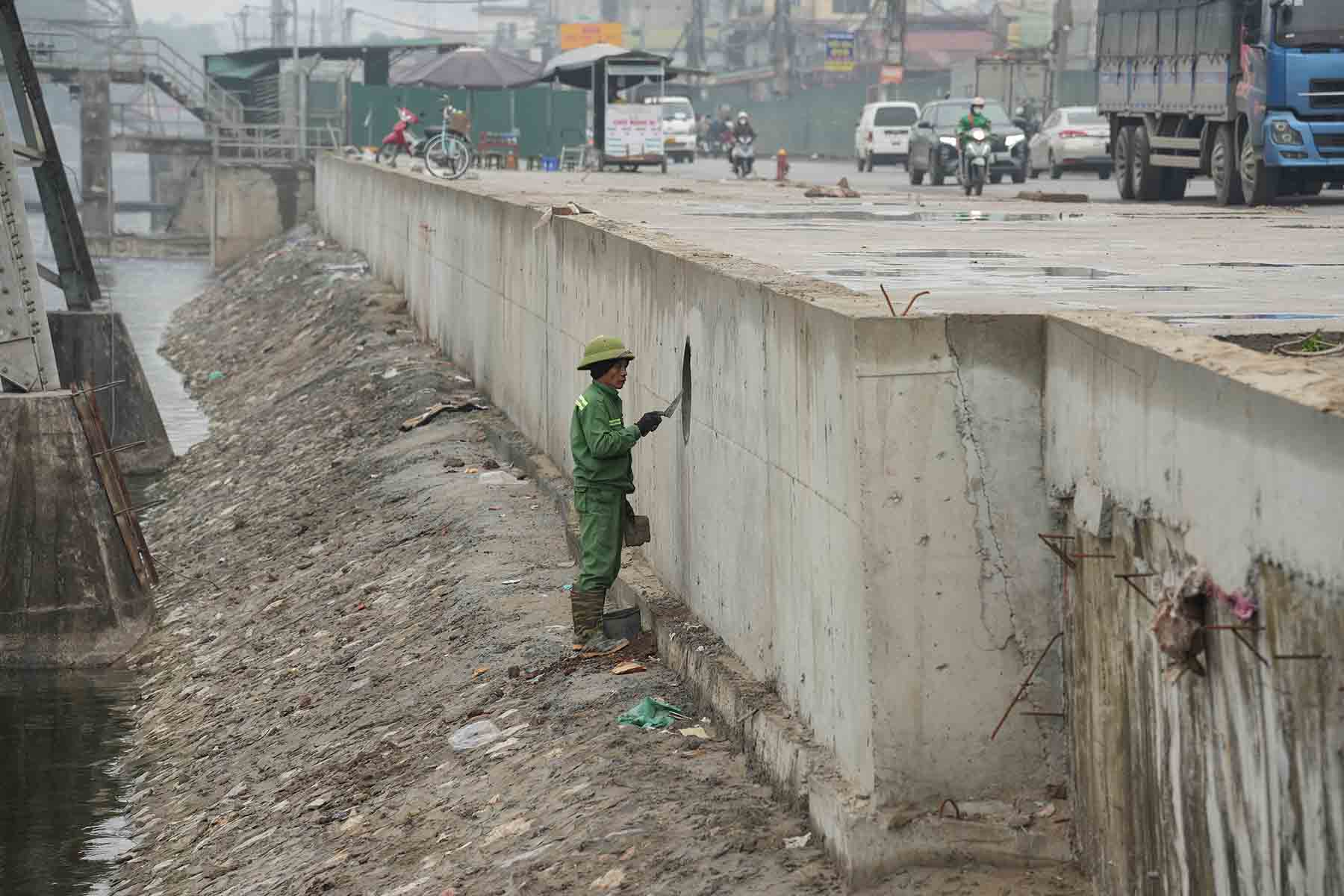 Hạng mục bờ kè sông Kim Ngưu