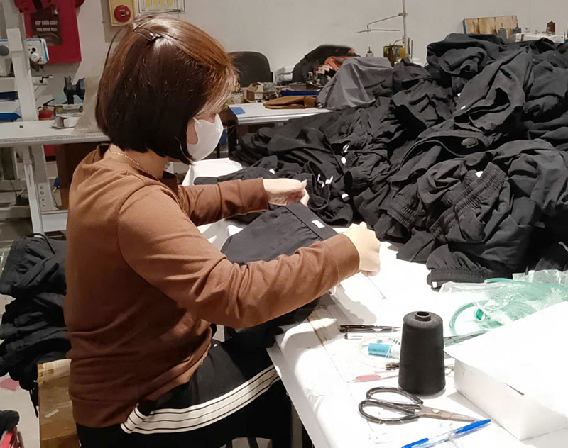 Chị Phượng cho biết mức lương tối thiểu vùng hiện tại khá thấp so với mức sống. Ảnh: Mạnh Cường.