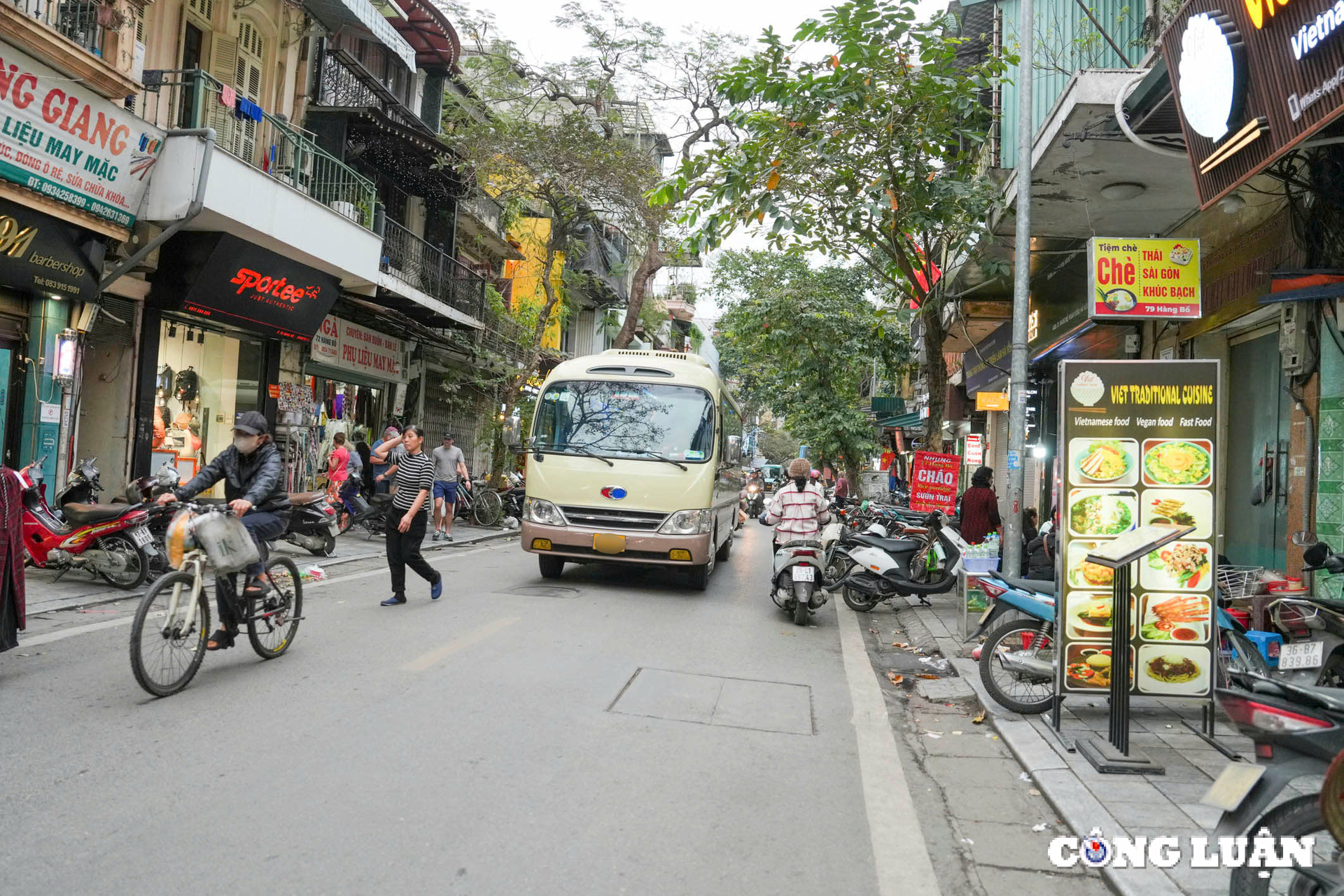 ha noi yeu cau kiem tra xe tren 16 cho ra vao pho co ho guom trong khung gio cam hinh 1