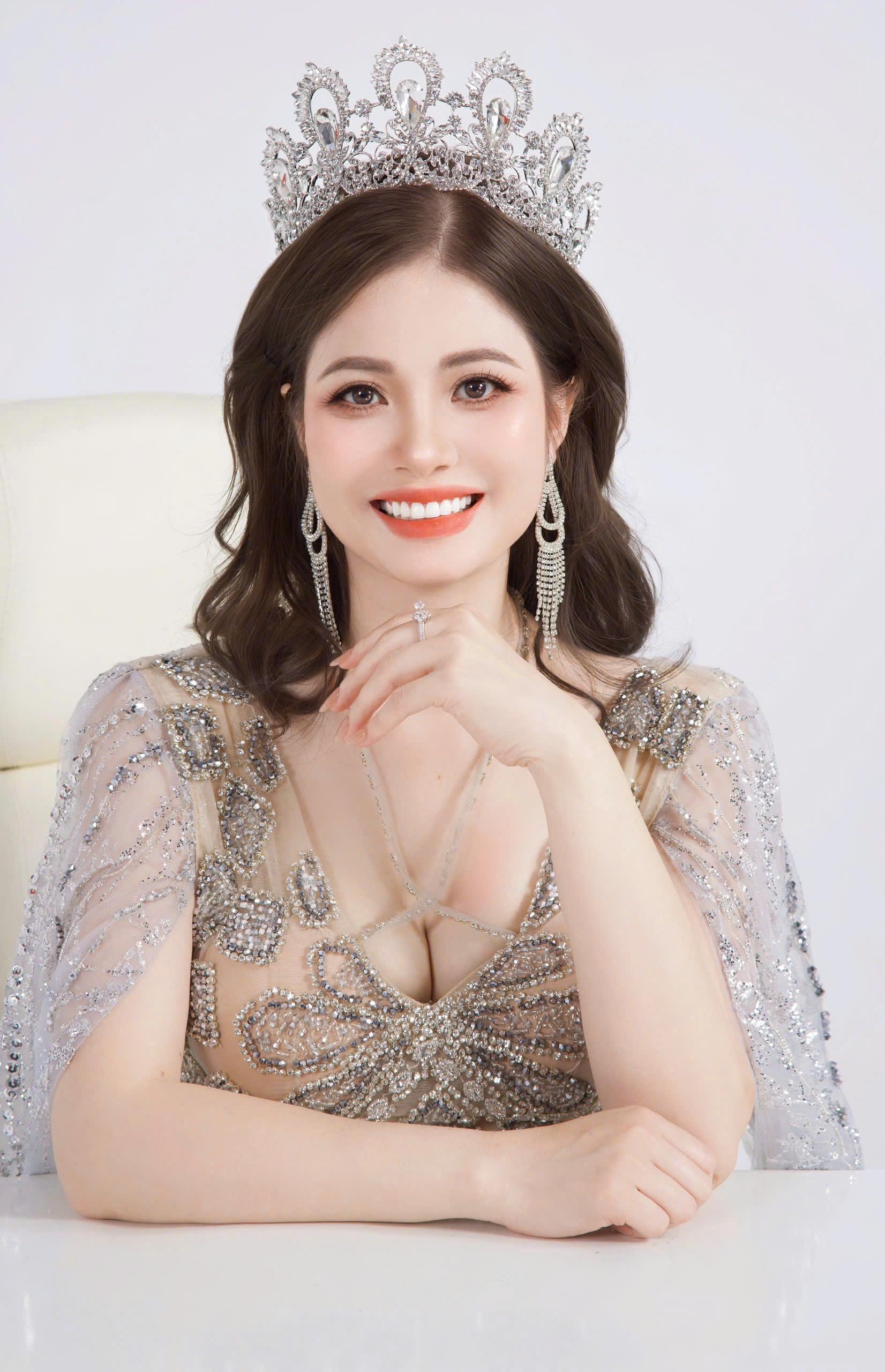 a hau pham thi phuong danh hieu la dong luc de phan dau va cong hien hinh 5