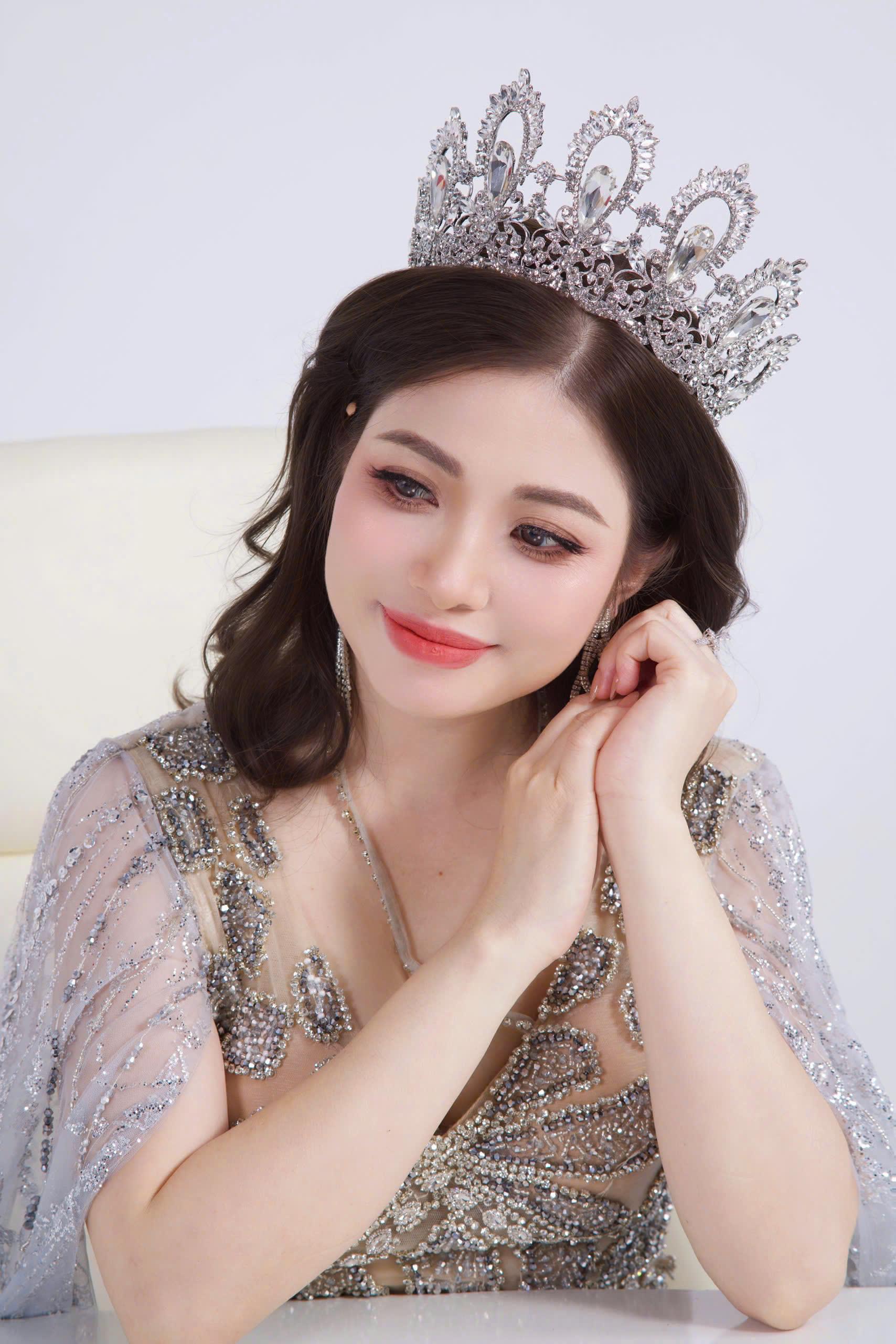 a hau pham thi phuong danh hieu la dong luc de phan dau va cong hien hinh 6