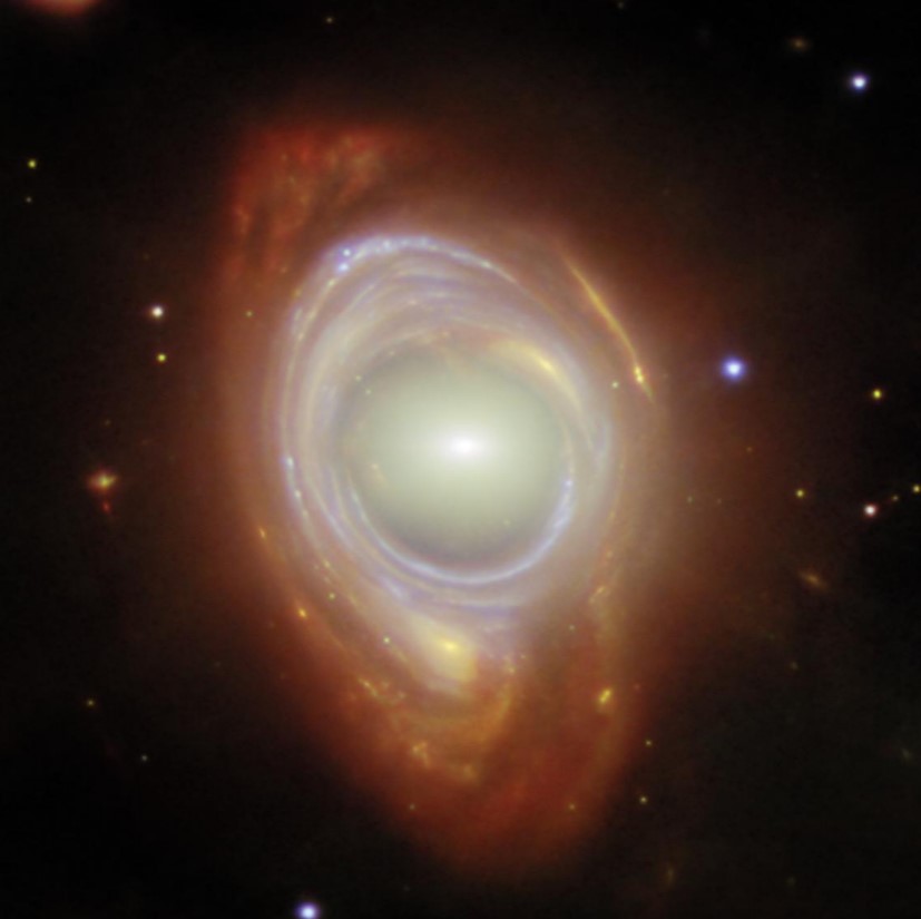 kinh vien vong james webb chup duoc canh hai thien ha tao ra vong einstein tuyet dep hinh 1