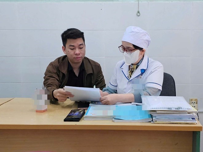 Nhân viên y tế ở Huế tiếp tục bị chậm lương