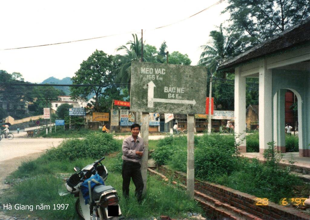 Từ 20 năm trước, từng công tác ở Hà Nội 5 năm, ông Nguyễn Trí Dũng (77 tuổi, Cần Thơ) liên tục dành thời gian vào cuối tuần để khám phá các tỉnh thành lân cận. Ông đặc biệt yêu thích phong cảnh thiên nhiên hoang sơ, tươi đẹp ở Hà Giang. Ảnh: Nguyễn Trí Dũng