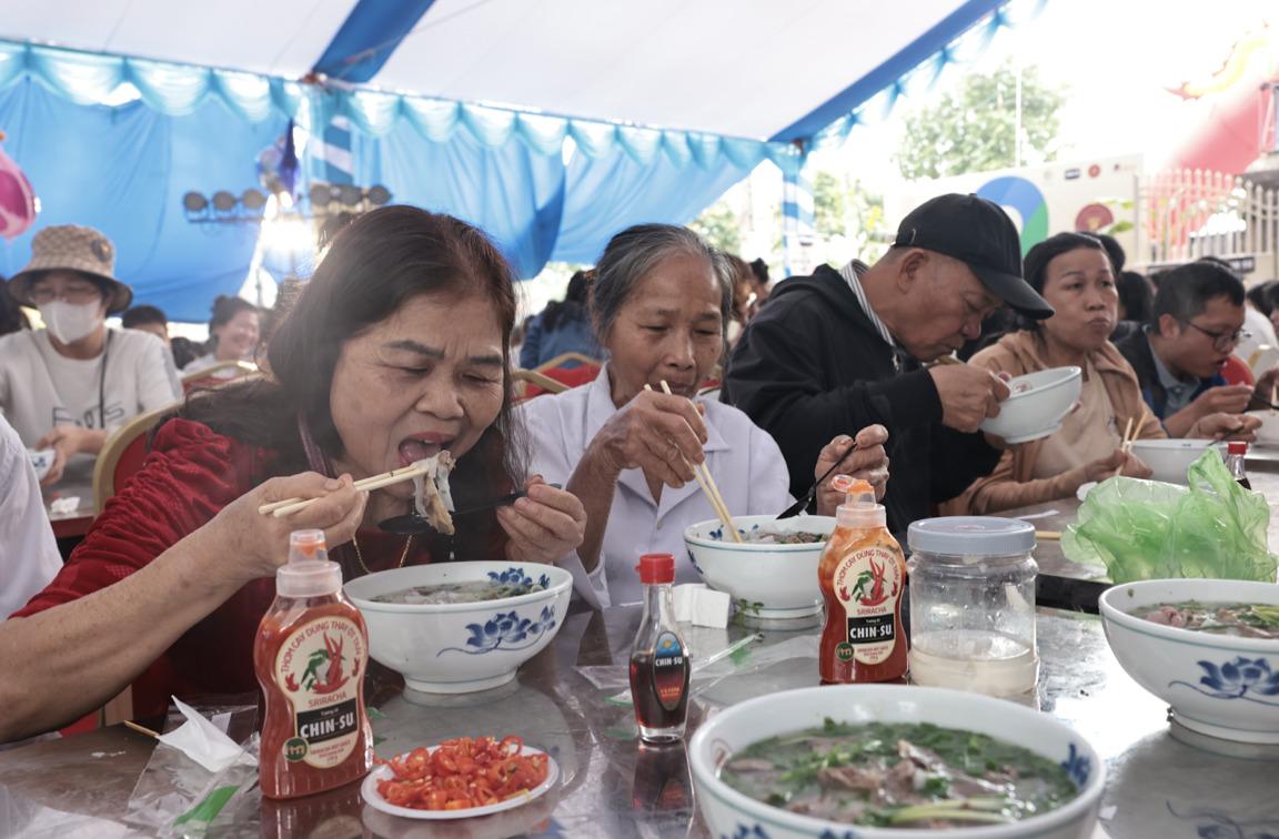 masan consumer dong hanh cung le hoi pho van cu 2025  ton vinh huong vi truyen thong viet hinh 7