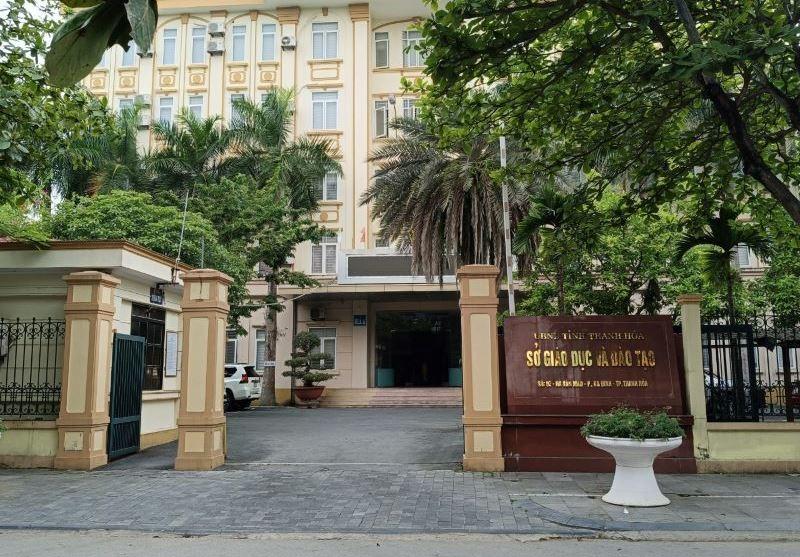 UBND tỉnh Thanh Hóa đang giao Sở Giáo dục và Sở Nội vụ tổng hợp nhu cầu, đề xuất của các huyện, thị xã, thành phố về vấn đề ký hợp đồng với các giáo viên, từ đó có bước giải quyết phù hợp. Ảnh: Quách Du