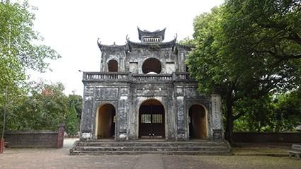 Cổng tam quan Văn Miếu Xích Đằng. Ảnh: Kim Sơn