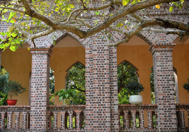 Sự hòa quyện giữa thiên nhiên và đường nét.