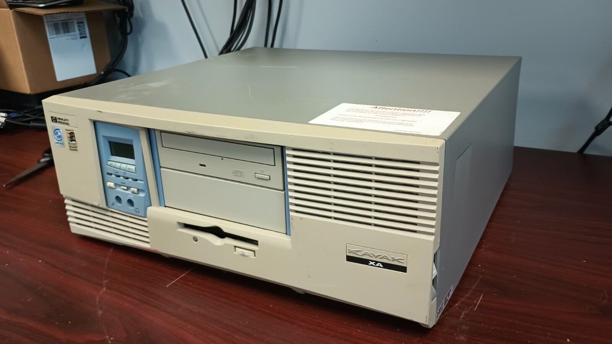 Bước ngoặt thầm lặng của Intel: Khi Pentium II Xeon ra đời và định hình tương lai của máy chủ trên toàn cầu!- Ảnh 3.